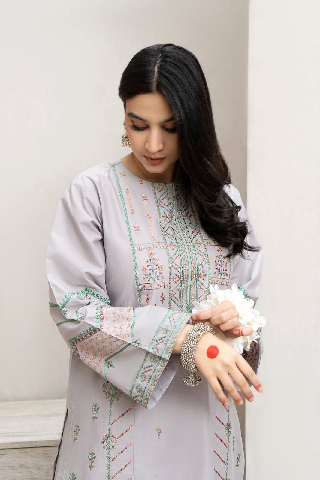Zarish Grey