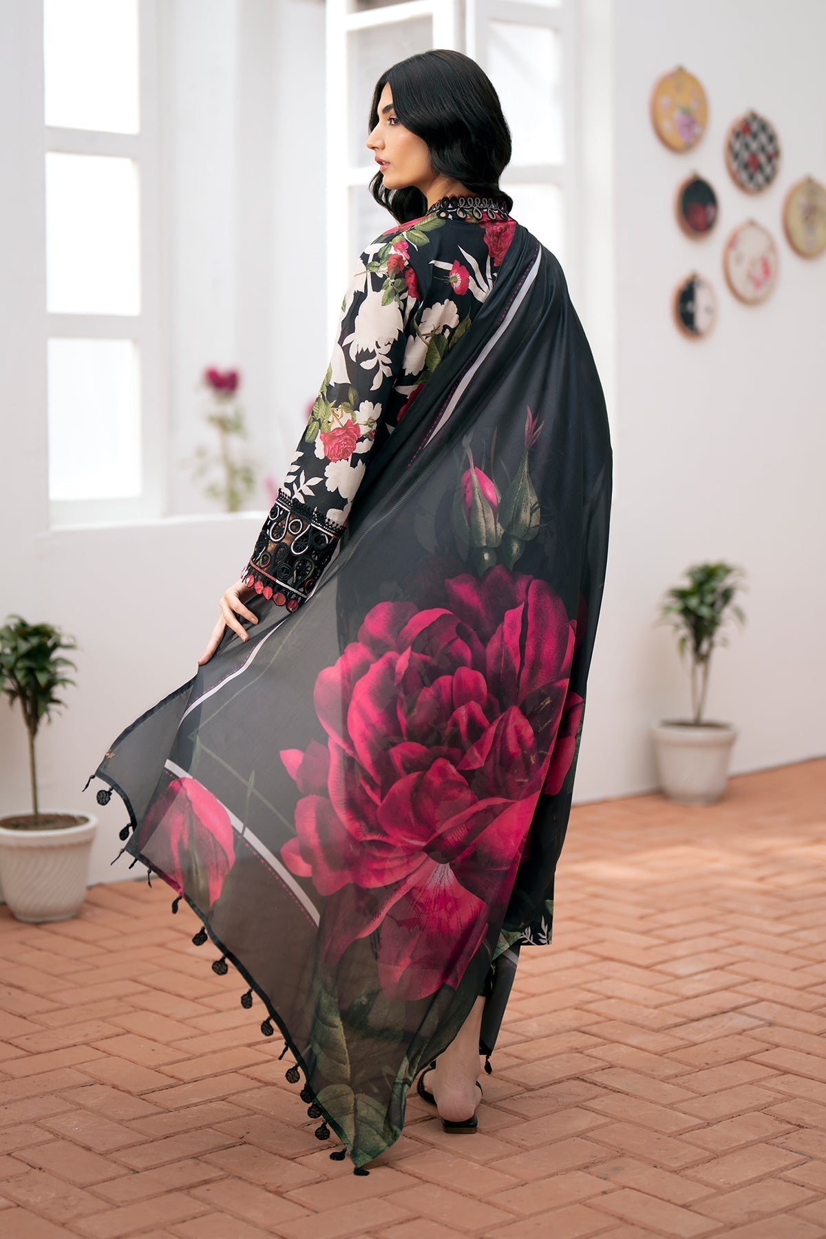 Black Bloom Karandi