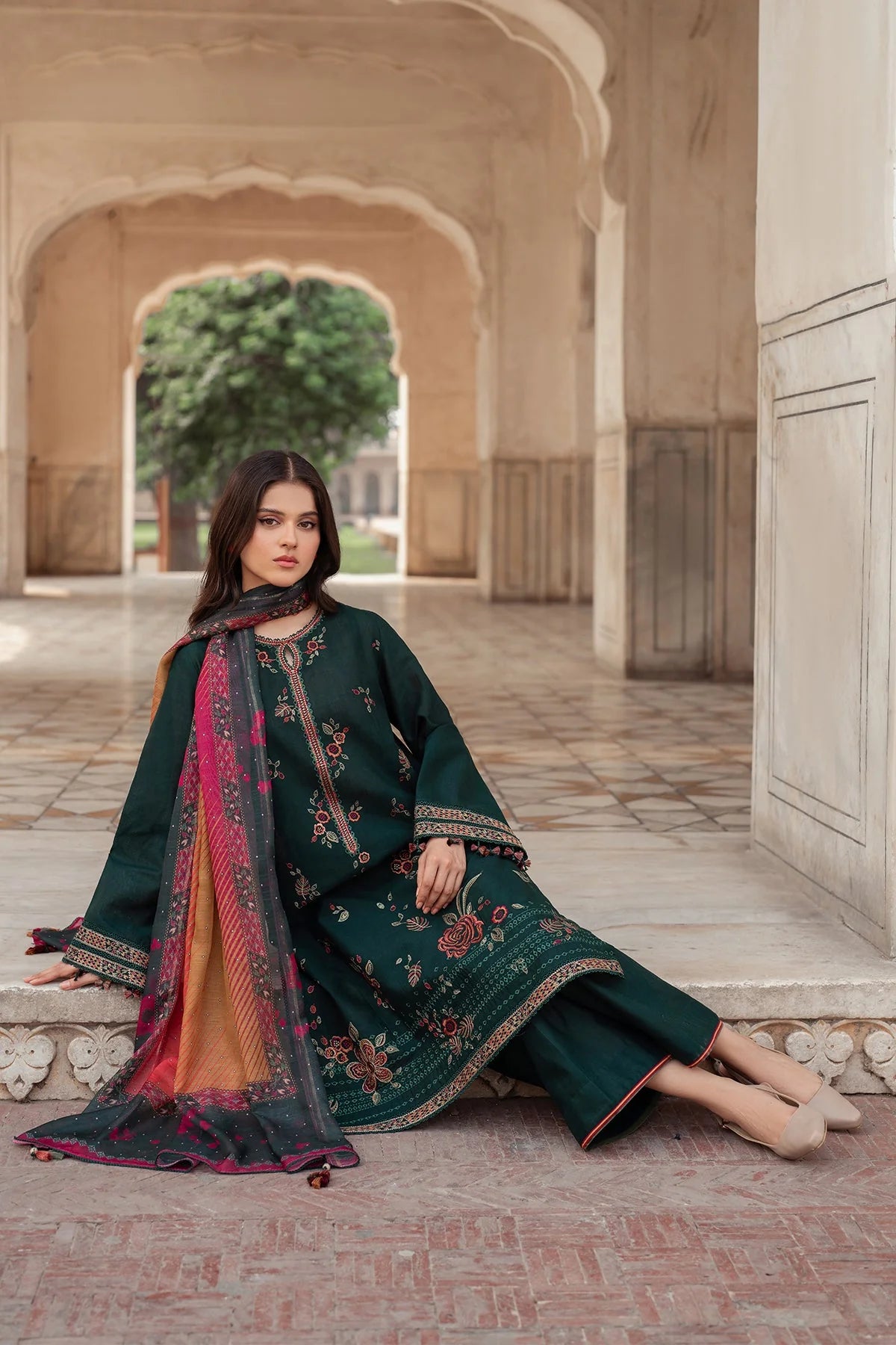 Dhanak Luxe