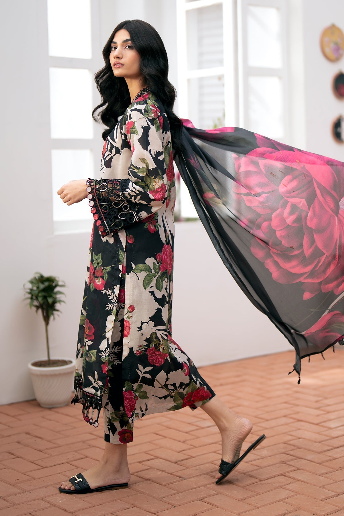 Black Bloom Karandi